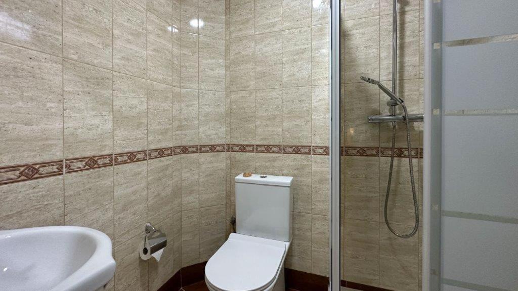 Cama Individual en habitación compartida masculina